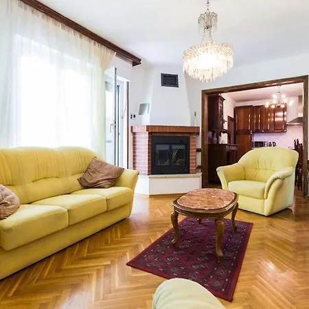 Beautiful 6bd House / Ideal For Larger Grups! Tatil Evi *