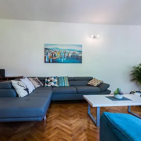 Beautiful 6bd House / Ideal For Larger Grups! Feriehus