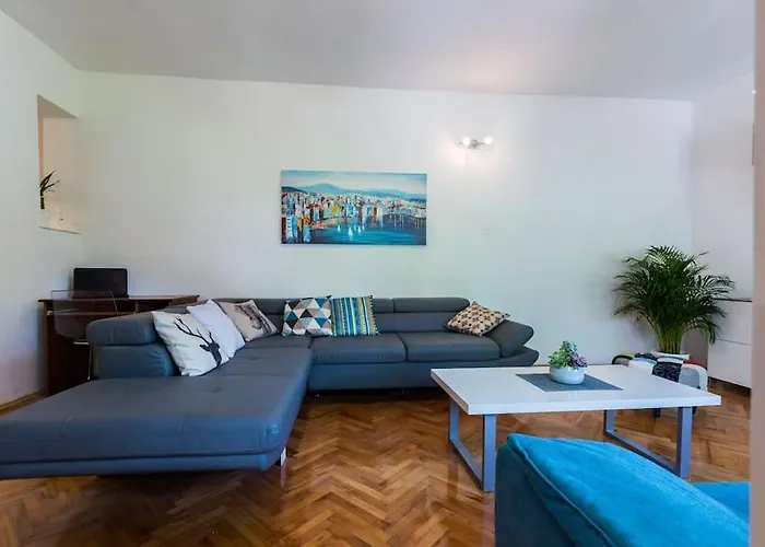 Beautiful 6bd House / Ideal For Larger Grups! Feriehus