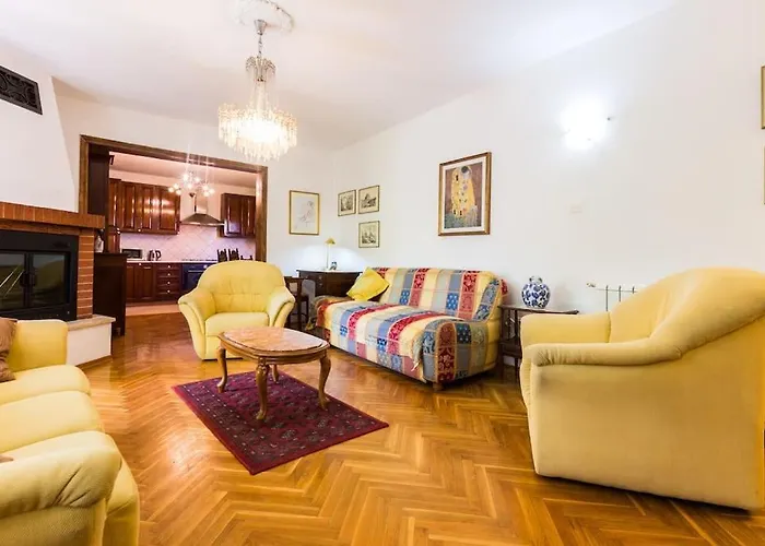 Beautiful 6bd House / Ideal For Larger Grups! בית נופש *