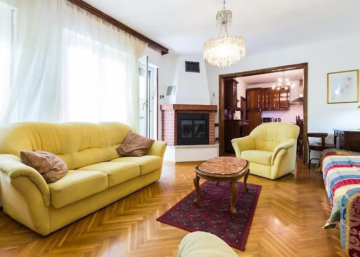 Beautiful 6bd House / Ideal For Larger Grups! בית נופש *