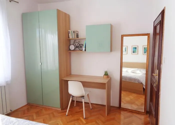 Beautiful 6bd House / Ideal For Larger Grups! * זאדאר