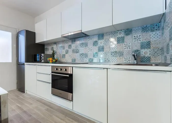 Beautiful 6bd House / Ideal For Larger Grups!